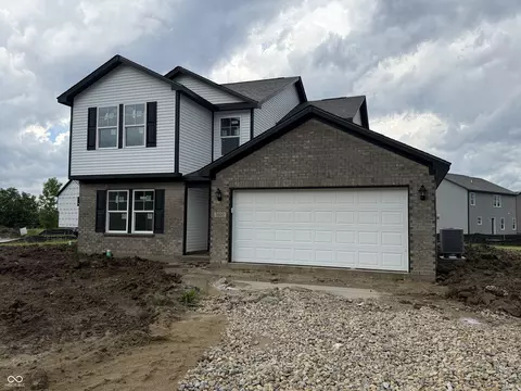 8600 N Seneca Dr, Muncie, IN 47303