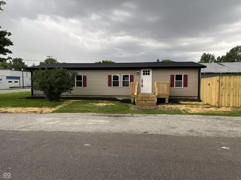 2428 S J St, Elwood, IN 46036
