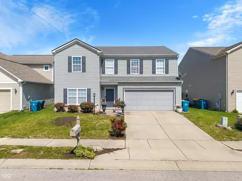 15108 Royal Grove Dr, Noblesville, IN 46060