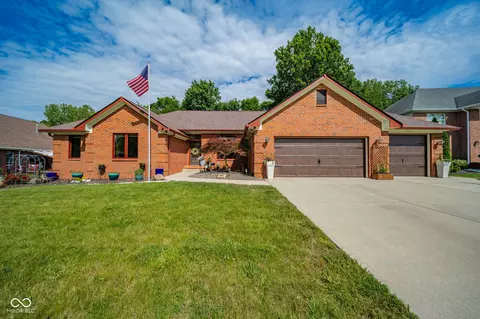 10 Stratford Way, Danville, IN 46122
