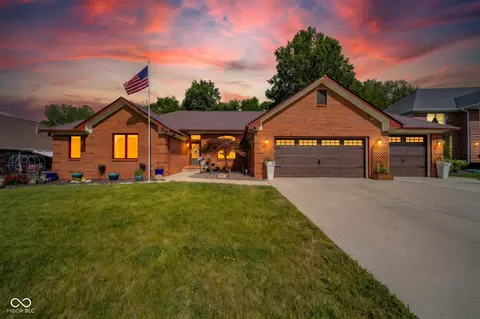 10 Stratford Way, Danville, IN 46122