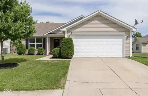 18740 Big Circle Dr, Noblesville, IN 46062