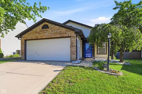 10352 Sun Gold Ct, Fishers, IN 46037