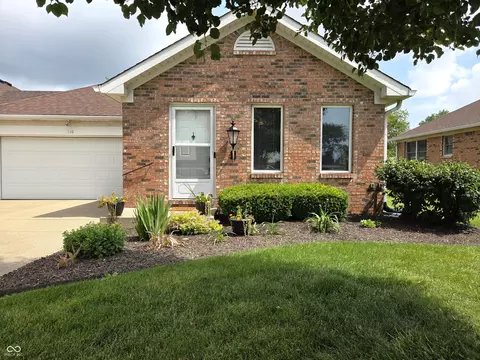 110 Sterling Dr #5, Pittsboro, IN 46167