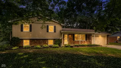 10560 Greentree Dr, Carmel, IN 46032