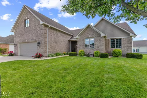 100 Decourcy Ln, Franklin, IN 46131