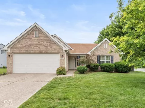 4815 Quail Crescent Ct, Indianapolis, IN 46254