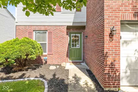 5687 N Jamestown Dr, Mccordsville, IN 46055