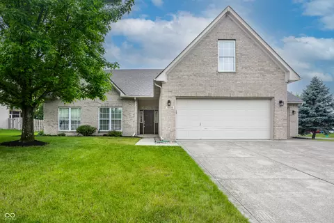 11206 Laurel Falls Ln, Fishers, IN 46037