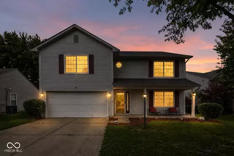 4620 Driftwood Ln, Greenwood, IN 46143