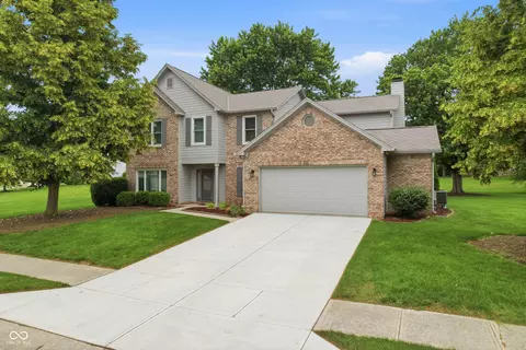 913 Timber Creek Dr, Indianapolis, IN 46239