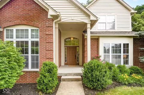 1268 Sullivans Rdg, Zionsville, IN 46077