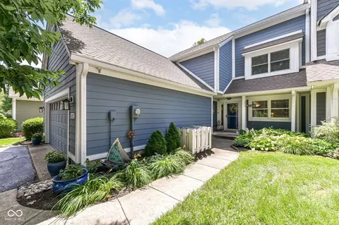8172 River Bay Dr E, Indianapolis, IN 46240