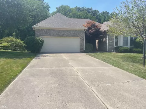 7126 Lakeside Woods Dr, Indianapolis, IN 46278