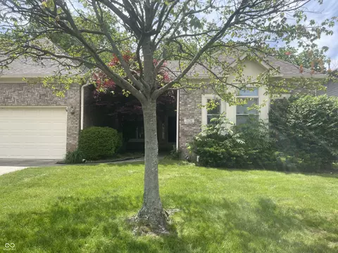 7126 Lakeside Woods Dr, Indianapolis, IN 46278
