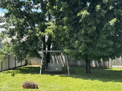 Exterior - 4684 Hackberry Dr, Columbus, IN 47201 photo 6 of 9