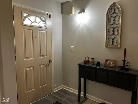 Entry Way - 4684 Hackberry Dr, Columbus, IN 47201 photo 1 of 3