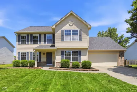 10098 Long Meadow Dr, Fishers, IN 46038