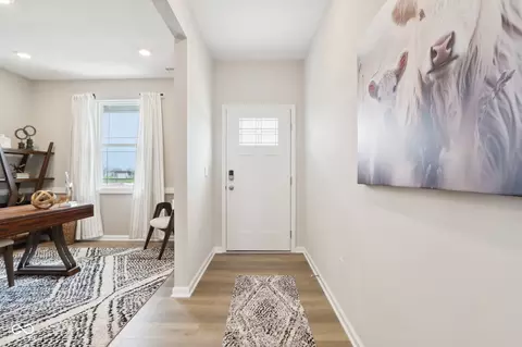 Entry Way - 6718 Elden Dr, Indianapolis, IN 46221 photo 1 of 8