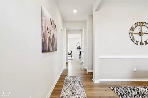 Entry Way - 6718 Elden Dr, Indianapolis, IN 46221 photo 2 of 8