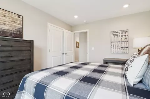 Bedroom - 6718 Elden Dr, Indianapolis, IN 46221 photo 6 of 14