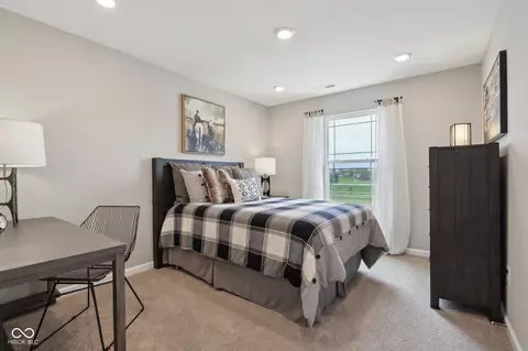 Bedroom - 6718 Elden Dr, Indianapolis, IN 46221 photo 4 of 14