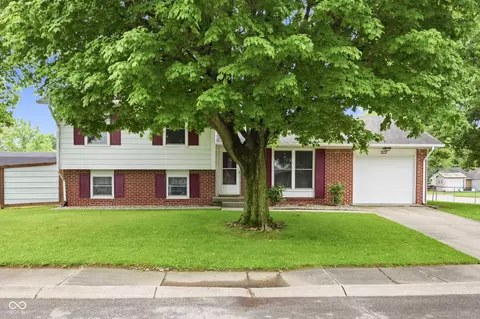 203 Kerr Dr, Lapel, IN 46051