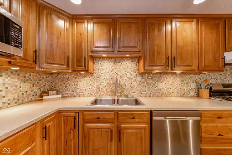 Kitchen - 4140 W 900 S, Pendleton, IN 46064 photo 5 of 6