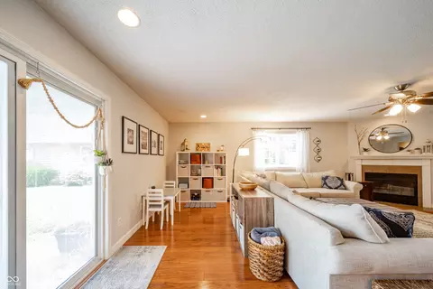 Living - 4140 W 900 S, Pendleton, IN 46064 photo 1 of 4