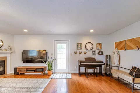 Entry Way - 4140 W 900 S, Pendleton, IN 46064 photo 1 of 1