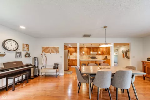 Dining - 4140 W 900 S, Pendleton, IN 46064 photo 1 of 2