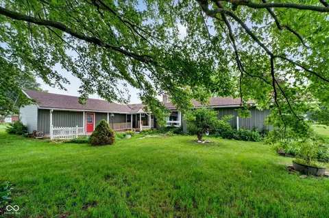 Exterior - 11573 E County Road 600 N, Forest, IN 46039 photo 4 of 6