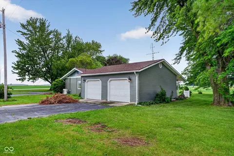 Exterior - 11573 E County Road 600 N, Forest, IN 46039 photo 3 of 6