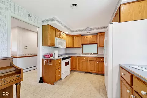Kitchen - 11573 E County Road 600 N, Forest, IN 46039 photo 2 of 5
