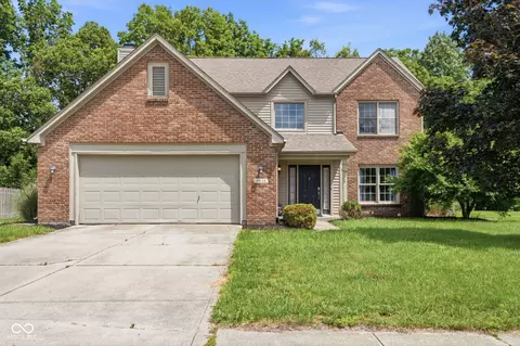 6638 Salem Dr, Fishers, IN 46038