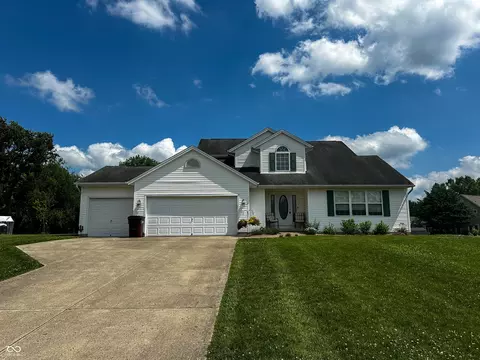 323 Woodfield Dr, Batesville, IN 47006