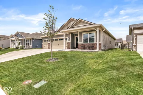 7264 Firestone Rd, Whitestown, IN 46075