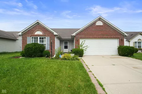 5850 Woodcote Dr, Indianapolis, IN 46221