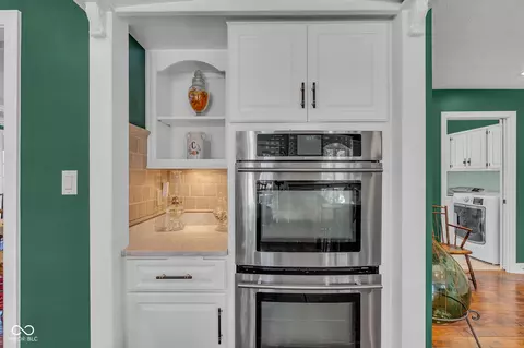 Kitchen - 1255 E Greyhound Pass, Carmel, IN 46032 photo 7 of 9