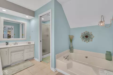 Bath - 1255 E Greyhound Pass, Carmel, IN 46032 photo 12 of 13