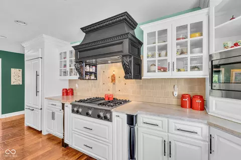 Kitchen - 1255 E Greyhound Pass, Carmel, IN 46032 photo 6 of 9