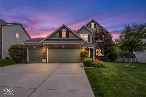 1418 Lavender Ln, Greenwood, IN 46143