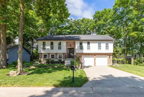 9220 Powderhorn Ln, Indianapolis, IN 46256