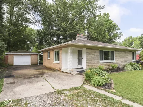 915 Southwood Dr, Indianapolis, IN 46227