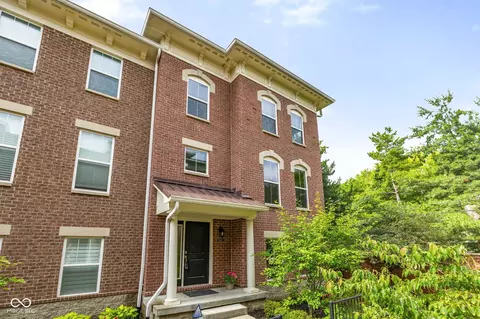 9448 Oakley Dr, Indianapolis, IN 46260