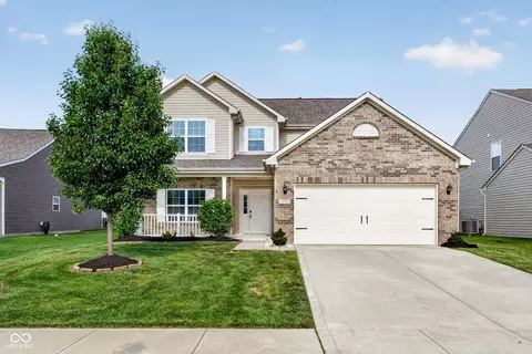 2715 Cabin Hill Rd, Greenfield, IN 46140