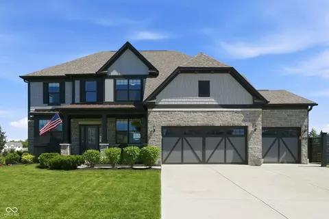 5423 Peachtree Rd, Zionsville, IN 46077