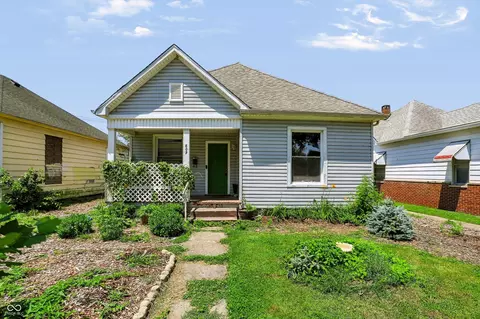 809 S 20th St, Terre Haute, IN 47803