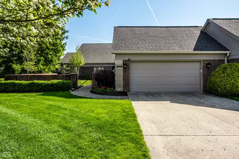220 Olde Mill Cv, Indianapolis, IN 46260