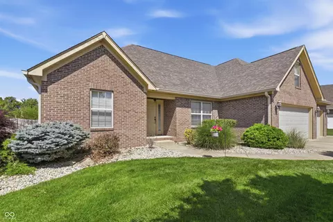 2946 S Colton Rd, New Palestine, IN 46163